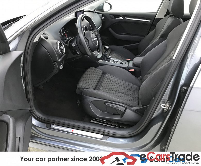 Audi A3 SB 1.6TDi S-Line Eur6 Pano Xenon Navi Sport-Seats PDC Klima #5