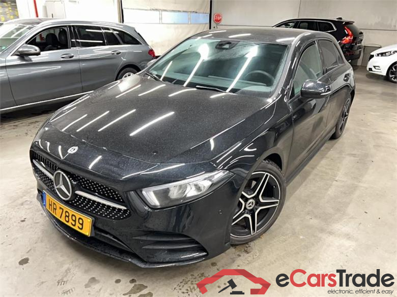  MERCEDES - A 180 d 116PK DCT Business Solution AMG Line & Connectivity SmartPhone Pack 
