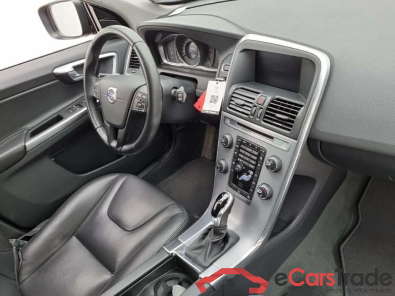 VOLVO XC60 2.0 D3 GEARTRONIC KINETIC