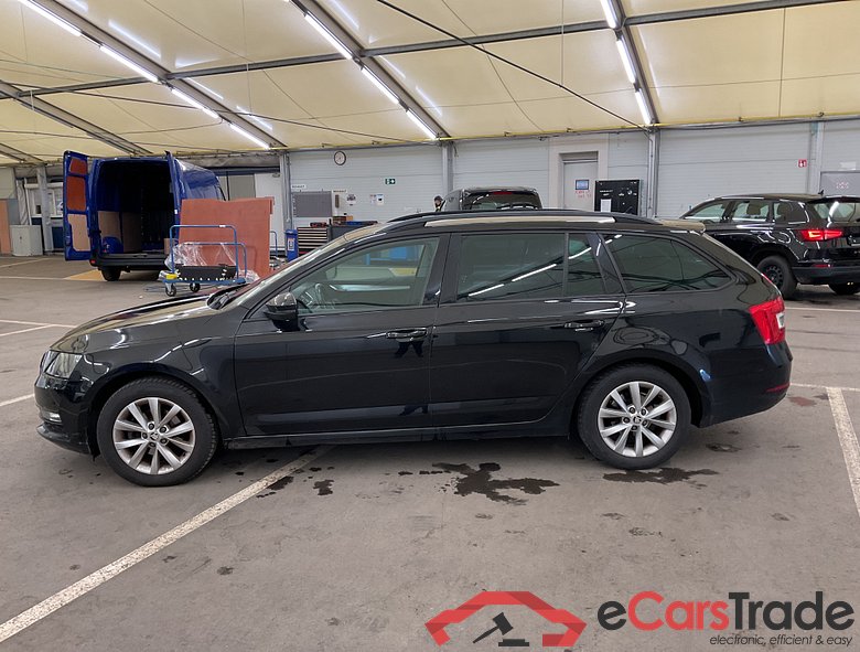 Skoda Octavia 1.6 TDi Navi Klima PDC ... #4