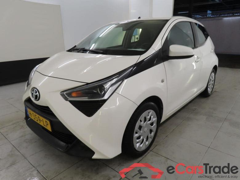 TOYOTA Aygo 1.0 VVT-i x-play #1