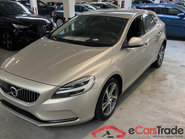 VOLVO V40 DIESEL - 2016 2.0 D2 Inscription Sensus Navigation #1