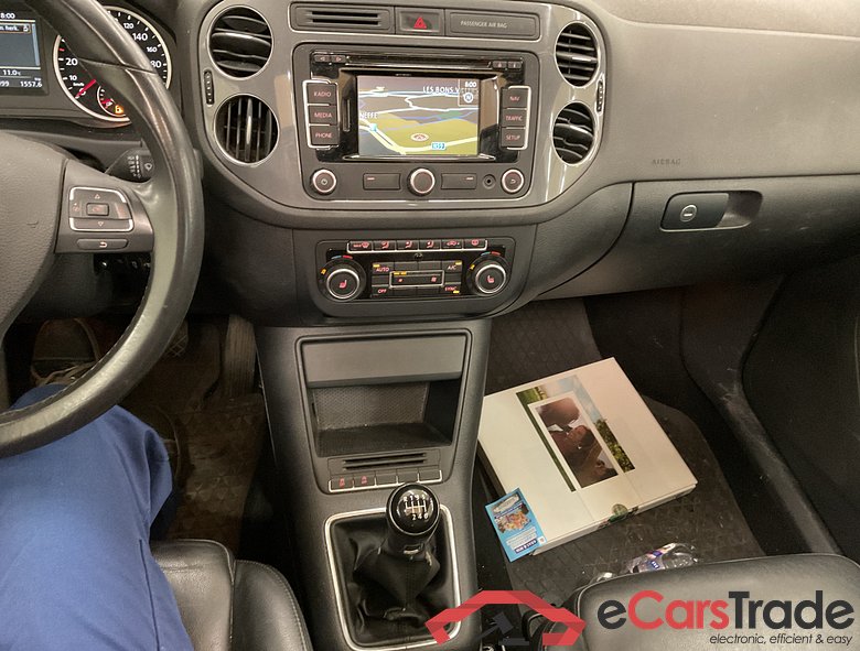 VOLKSWAGEN Tiguan Tiguan Sport & Style 2.0 TDI BlueMotion Technology 81 kW (110 ch) 6 vitesses manuel #3