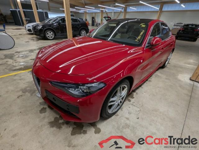 AlfaRomeo Giulia ´16 Giulia Lusso Ti 2.0 Turbo 147KW AT8 E6d