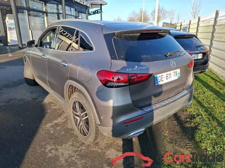 Mercedes GLA 250e Hybrid Magno Aut. LED-Xenon Widescreen Ambient Navi 1/2 Sport-Leather KeylessGo Camera Klima PDC ... #4