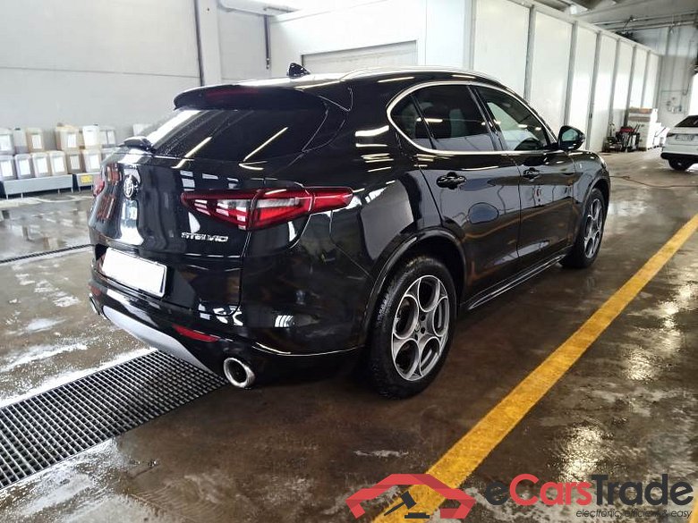 AlfaRomeo 74 ALFA ROMEO STELVIO / 2017 / 5P / SUV 2.2 TURBO DIESEL 210CV TI AT8 Q4 #2