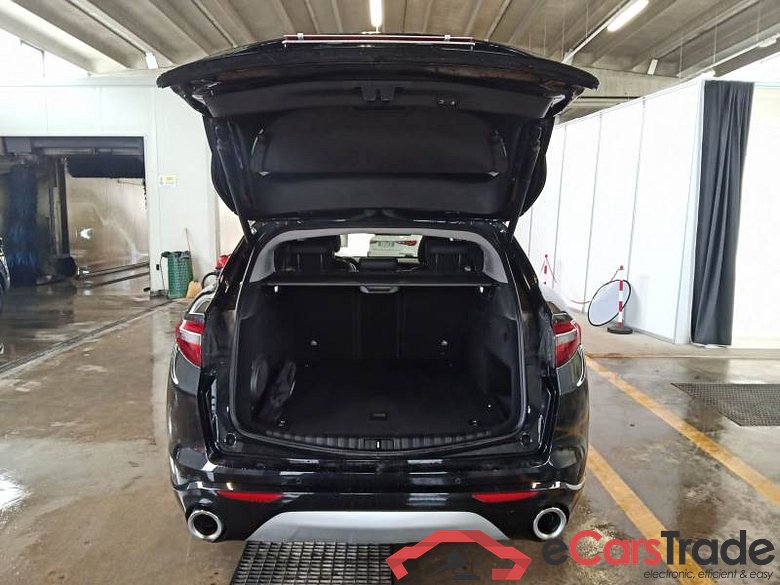 AlfaRomeo 74 ALFA ROMEO STELVIO / 2017 / 5P / SUV 2.2 TURBO DIESEL 210CV TI AT8 Q4 #5