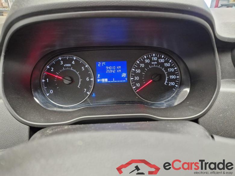 Dacia 1.5 Blue dCi 115CP Comfort 4WD 1.5 Blue dCi 115CP Comfort 4WD #6