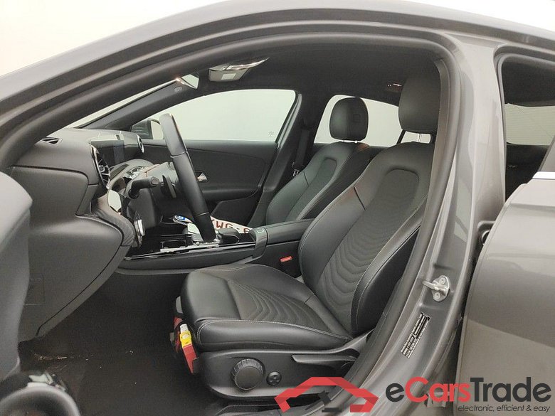 Mercedes-Benz A-Klasse Limousine A 180 d DCT Business Solution 4d #6