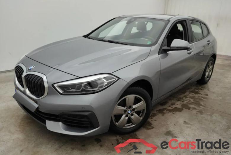 BMW 118d Aut. LED-Xenon LC-Pro Navi-Pro KeylessGo Camera Klima PDC ... #1