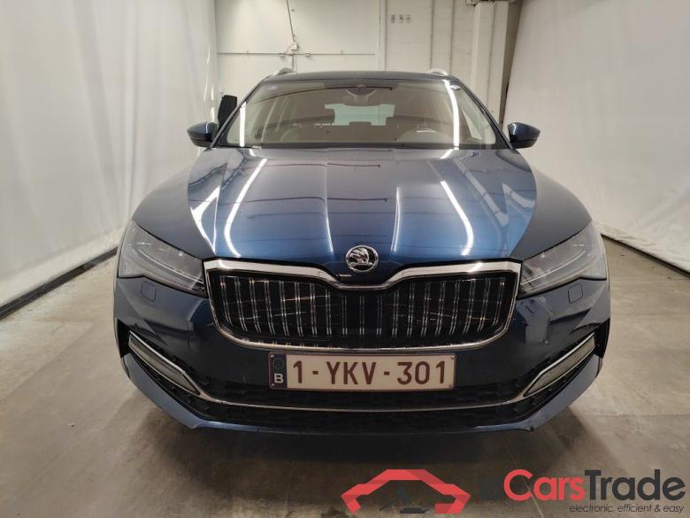 Skoda Superb Combi 1.4 TSI iV 160kW DSG6 Style 5d #1
