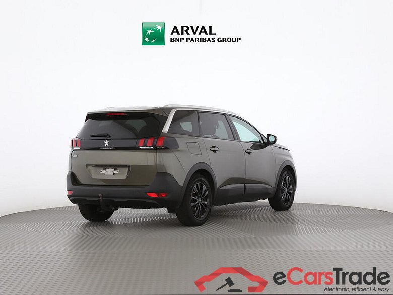 Peugeot 5008 '17 Peugeot 5008 BlueHDi 130 S&S Active 5d #3