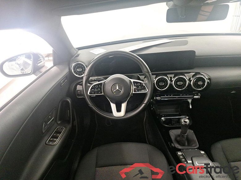 Mercedes CLA 180i SB LED-Xenon Widescreen Navi KeylessGo Camera Klima PDC ... #6