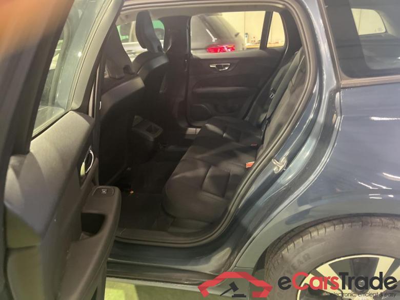 Volvo V60 2.0 D3 Momentum LED-Xenon Virtual Navi Sport-Seats KeylessGo Klima PDC ... #6