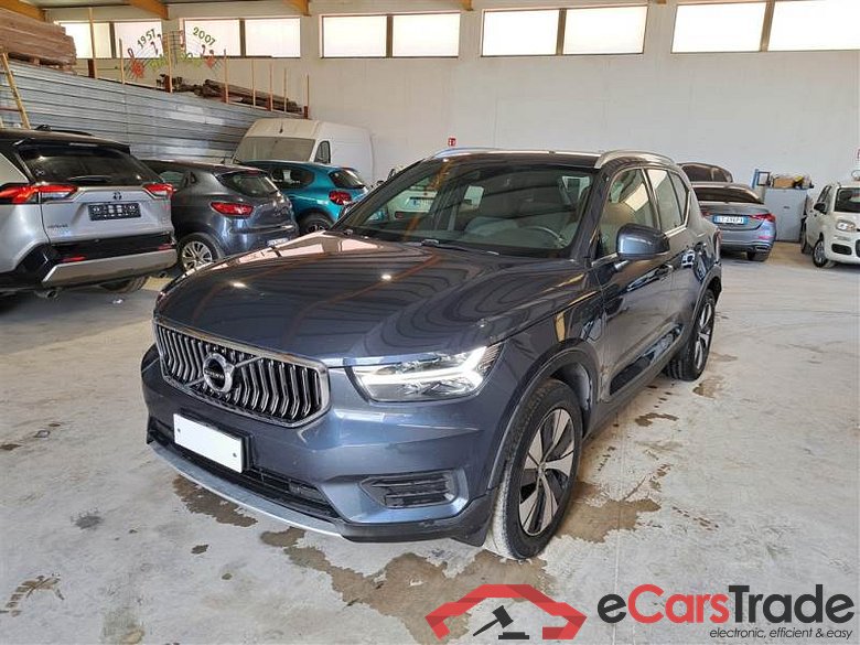 Volvo 78 VOLVO XC40 / 2017 / 5P / FUORISTRADA T4 PLUG-IN HYBRID AUTO RECH INSC EXPR N1 #1