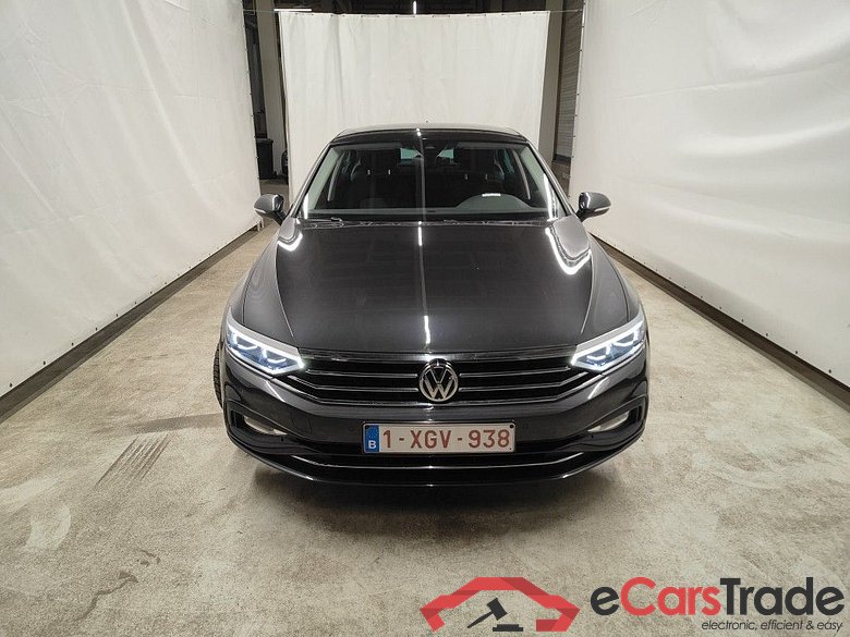 Volkswagen Passat 1.6 TDI SCR DSG7 Style Business 4d #1