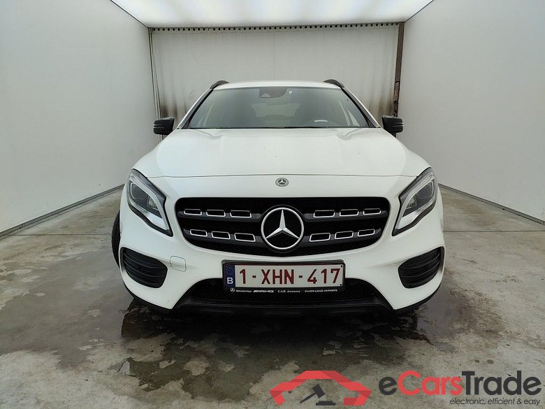 Mercedes-Benz GLA GLA 180 DCT 5d #1