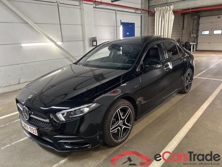 Mercedes A-Klasse Limousine A-Klasse Limousine A 250e Business Solution (PHEV) 160kW/218pk  4D/P Auto-8 #1