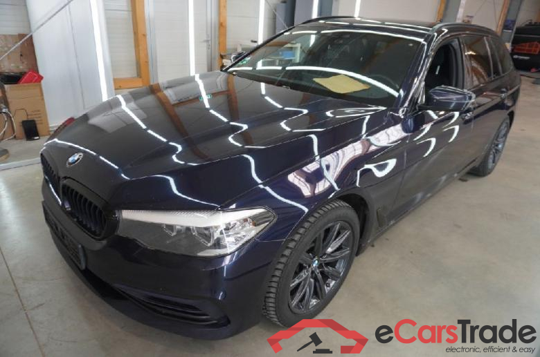 BMW 5-Serie Touring ´16 Baureihe 5 Touring 520 d Sport Line 2.0 140KW AT8 E6dT