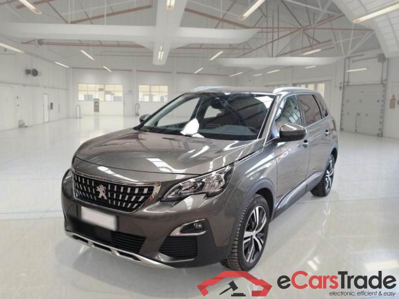 Peugeot 49 PEUGEOT 5008 / 2017 / 5P / SUV BLUEHDI 130 ALLURE EAT8 S/S AUT. #1