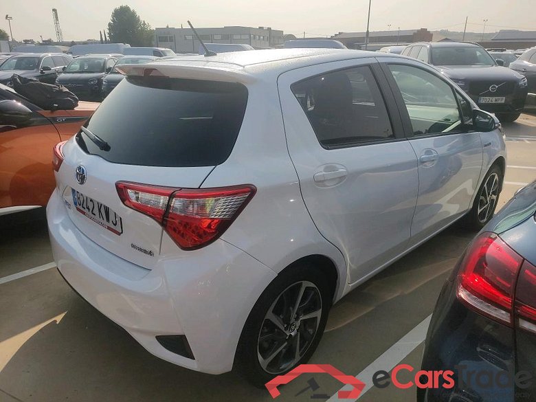 Toyota 1.5 Hybrid Feel TOYOTA Yaris / 2017 / 5P / berlina con portón 1.5 Hybrid Feel #2