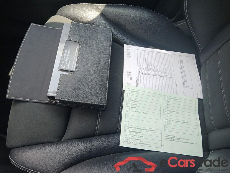 Mercedes GLC 300 e 4MATIC Clase GLC GLC 300 e 4Matic (253.953)AMG 2.0 AMG Line 320CV E6d #5