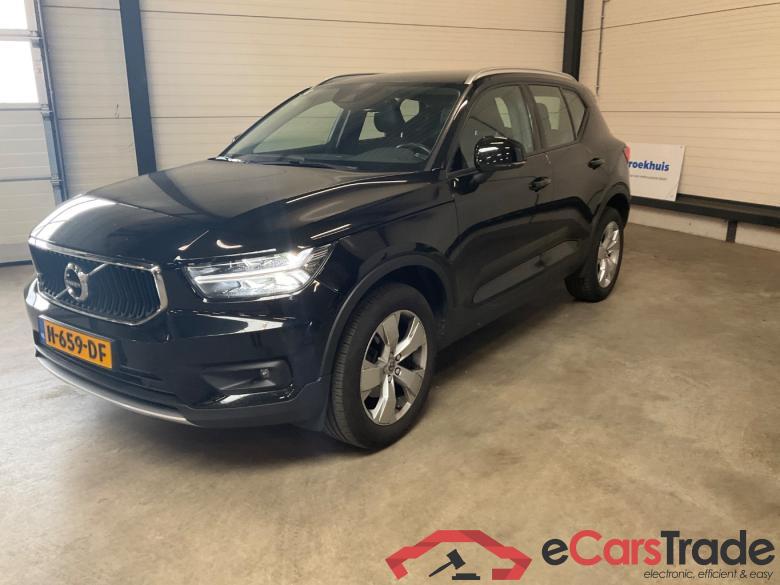 VOLVO XC40 1.5 T3 Momentum Pro #1