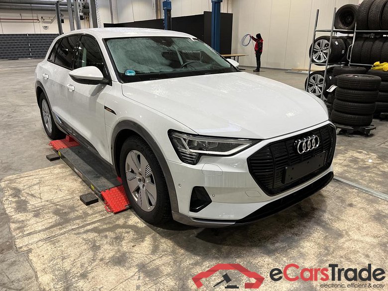 Audi 55 quattro advanced E-tron #2