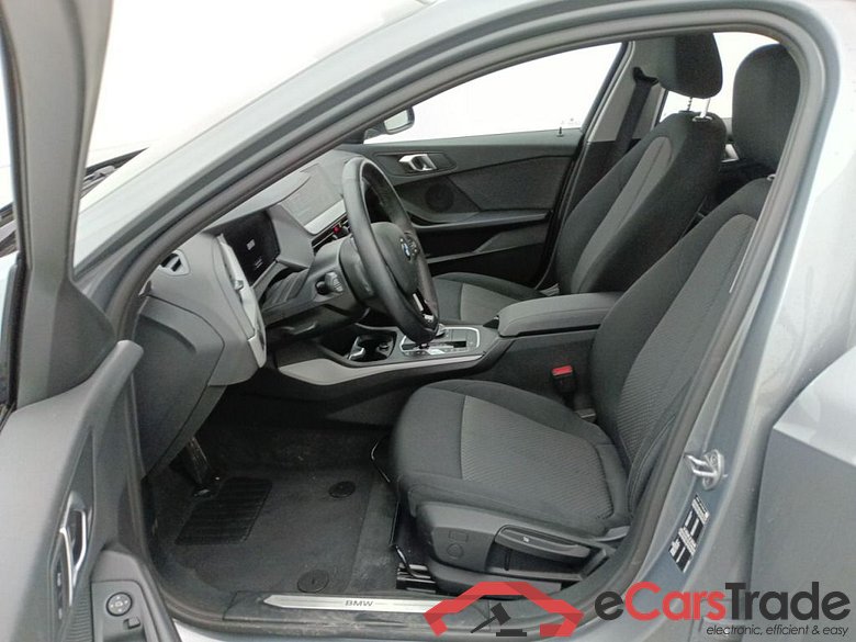 BMW 1 HATCH DIESEL - 2019 118 dA 150hp (EU6AP) 5d #6