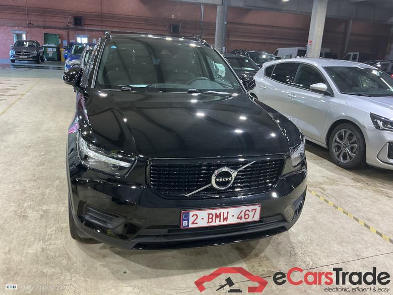 VOLVO XC40 1.5 T3 GEARTRONIC R-DESIGN #1