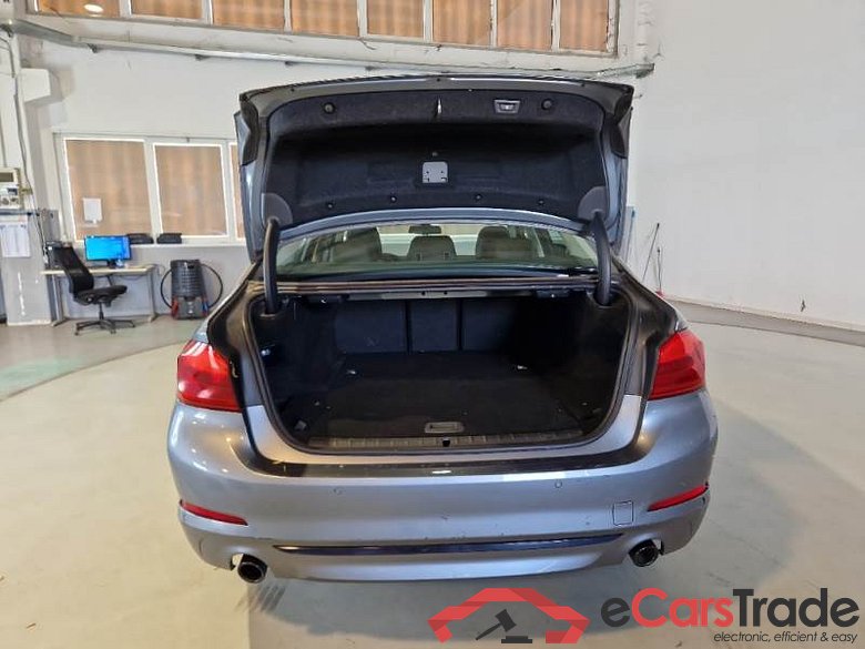 BMW SERIE 5 / 2016 / 4P / BERLINA 530E SPORT AUTO #5