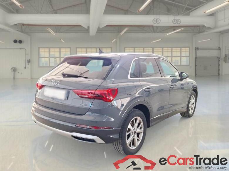 AUDI Q3 / 2018 / 5P / SUV 35 TDI QUATTRO S TRONIC BUSINESS ADVANCE #2