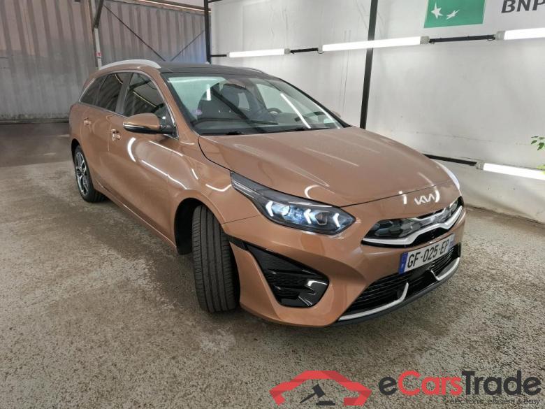 KIA ceed SW / 2021 / 5P / Break 1.6 GDI ISG PHEV PREMIUM SW DCT6 #4 KIA ceed SW / 2021 / 5P / Break 1.6 GDI ISG PHEV PREMIUM SW DCT6 #4