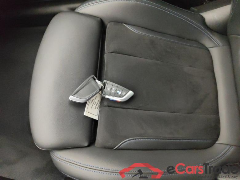 BMW 3 - 2019 330eA 184 PHEV 4d #4 BMW 3 - 2019 330eA 184 PHEV 4d #4