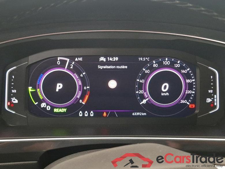 VOLKSWAGEN Tiguan / 2020 / 5P / SUV 1.4 eHybrid 245 DSG6 R-Line #6 VOLKSWAGEN Tiguan / 2020 / 5P / SUV 1.4 eHybrid 245 DSG6 R-Line #6