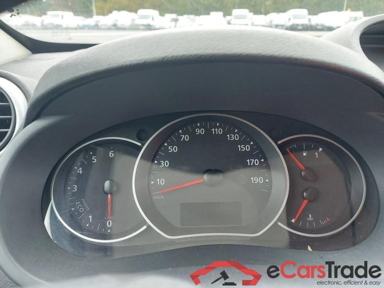 Kangoo Express Extra (Série Spéciale) 1.5 dCi 75CV BVM5 E6 #6 Kangoo Express Extra (Série Spéciale) 1.5 dCi 75CV BVM5 E6 #6