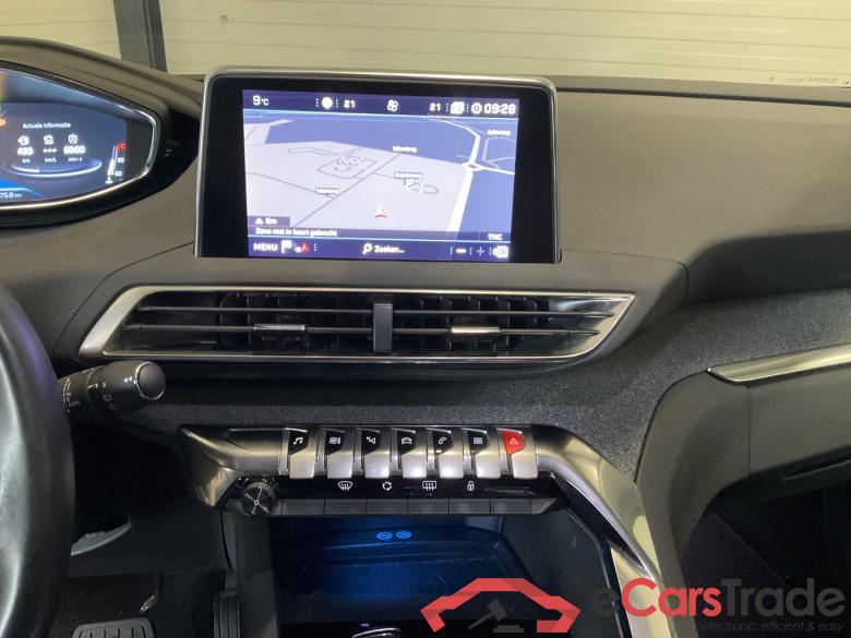 PEUGEOT 5008 1.2 PureT. BL. Prem. #5