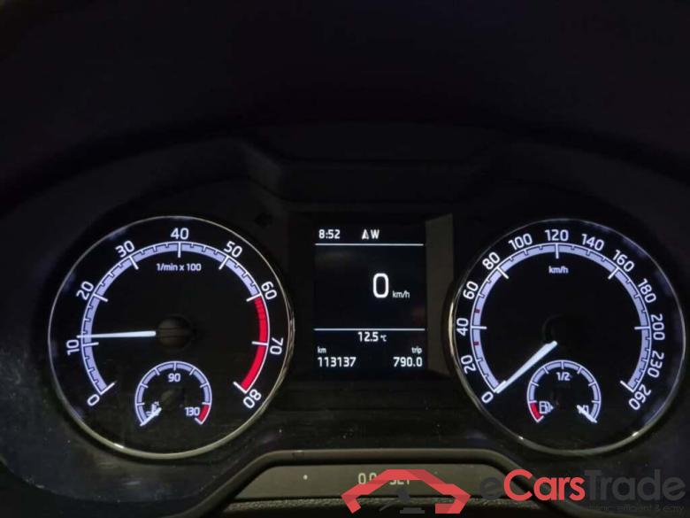 SKODA Octavia Combi 1.0 TSI Sport Business #4 SKODA Octavia Combi 1.0 TSI Sport Business #4