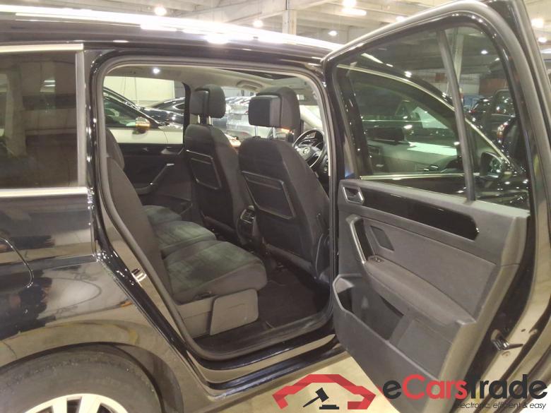 VOLKSWAGEN TOURAN - 2015 1.5 TSI ACT Highline OPF DSG #5