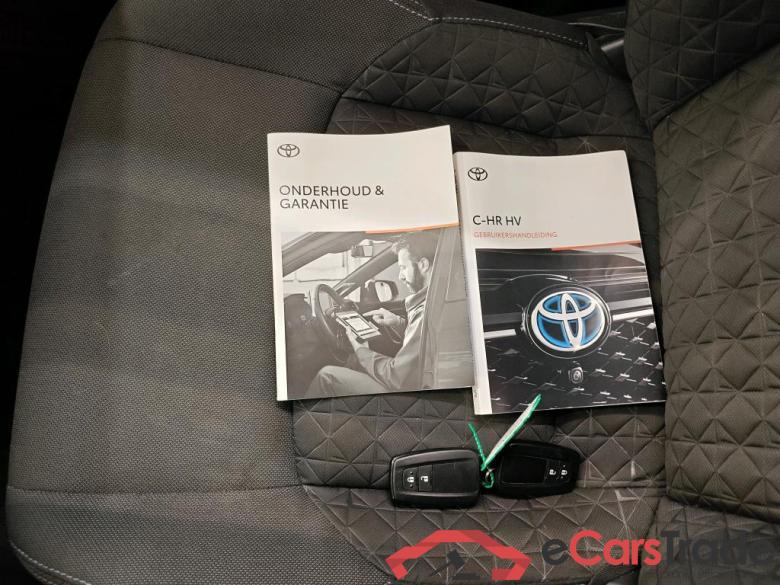 Toyota C-HR 1.8 Hybrid Dynamic automaat 5d #4