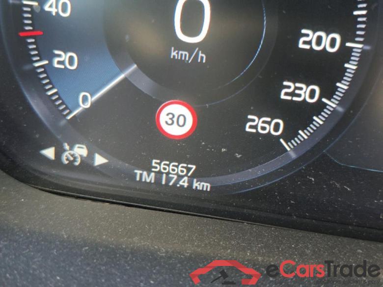 VOLVO XC60 / 2017 / 5P / todoterreno 2.0 T8 AWD Business Plus Auto #5