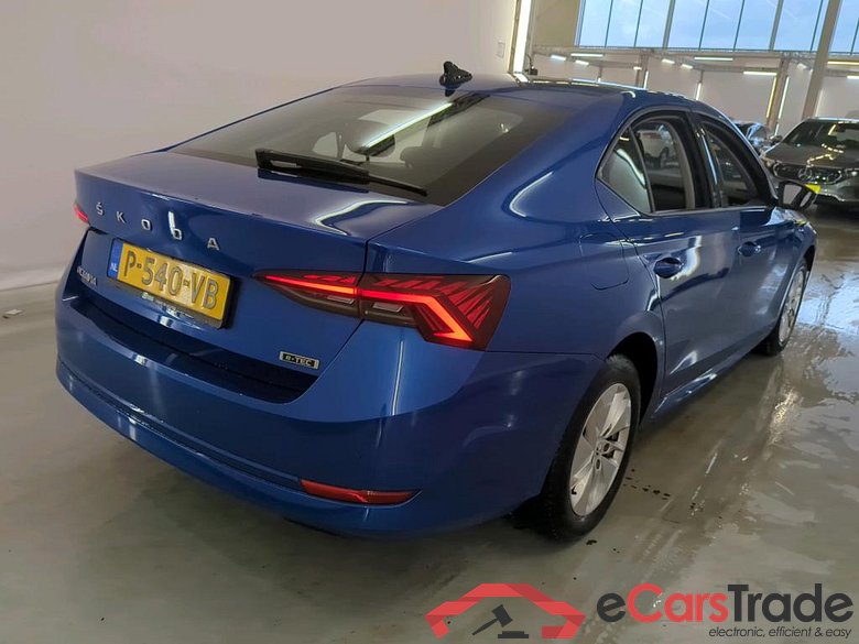 Skoda Octavia 1.0 TSI e-TEC MHEV DSG Business Edition 5d #2