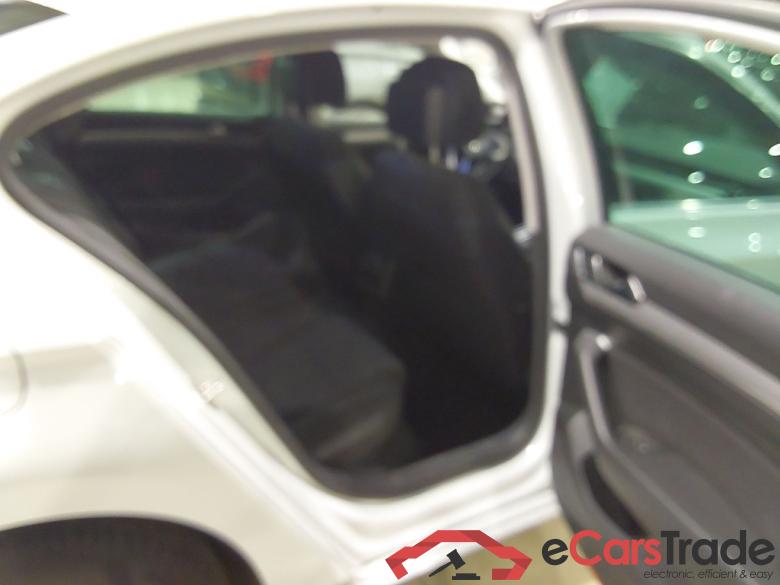 VOLKSWAGEN PASSAT GTE - 2020 1.4 TSI PHEV GTE DSG #5