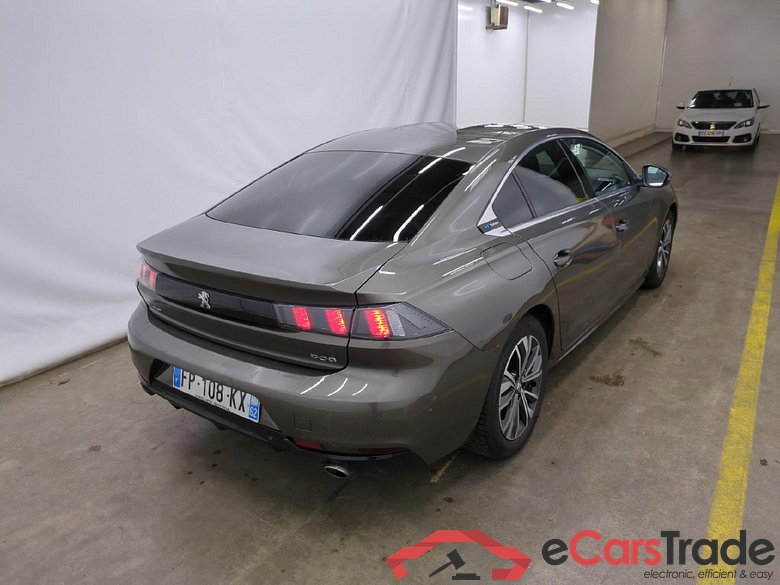 PEUGEOT 508 / 2018 / 5P / Berline HYBRID 225 E-EAT8 ALLURE #3