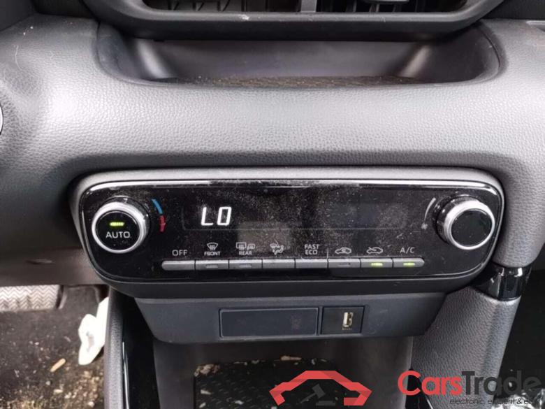 TOYOTA YARIS 1.5 Hybrid Tokyo Spirit #6