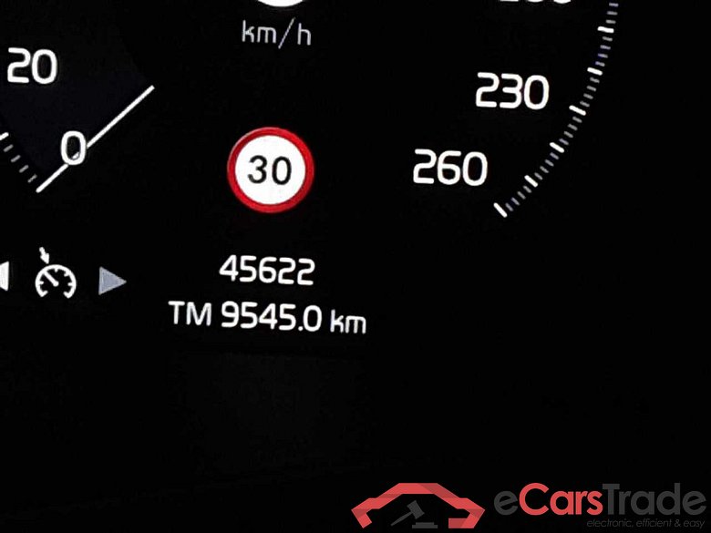 Volvo XC40 (2017->) DE - SUV5 T3 2WD EU6d, Momentum Core (EURO 6d), 2020 - 2022 #3