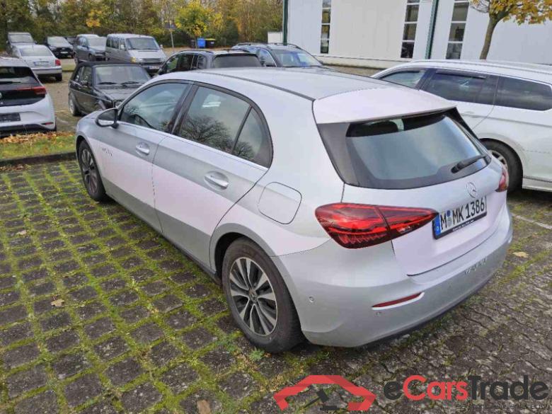 Mercedes-Benz A -Klasse (BM 177)(03.2018->) DE - LimS5 A 180 d EU6d, (EURO 6d), (Facelift) 2022 - 2024 #4