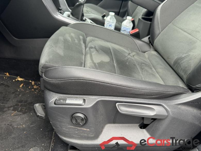 VOLKSWAGEN T-Roc T-Roc Style Business 1.0 TSI OPF 81 kW (110 ch) 6 vitesses manuel #5