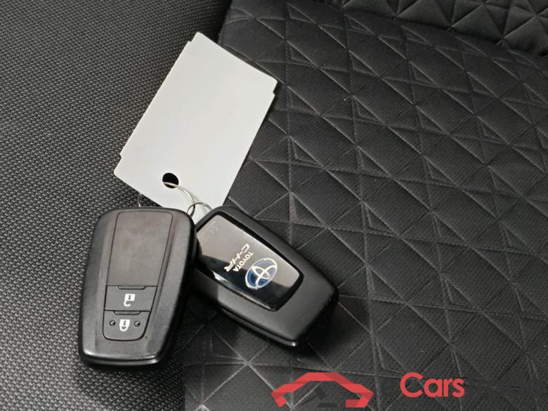 TOYOTA C-HR 72 kW #6