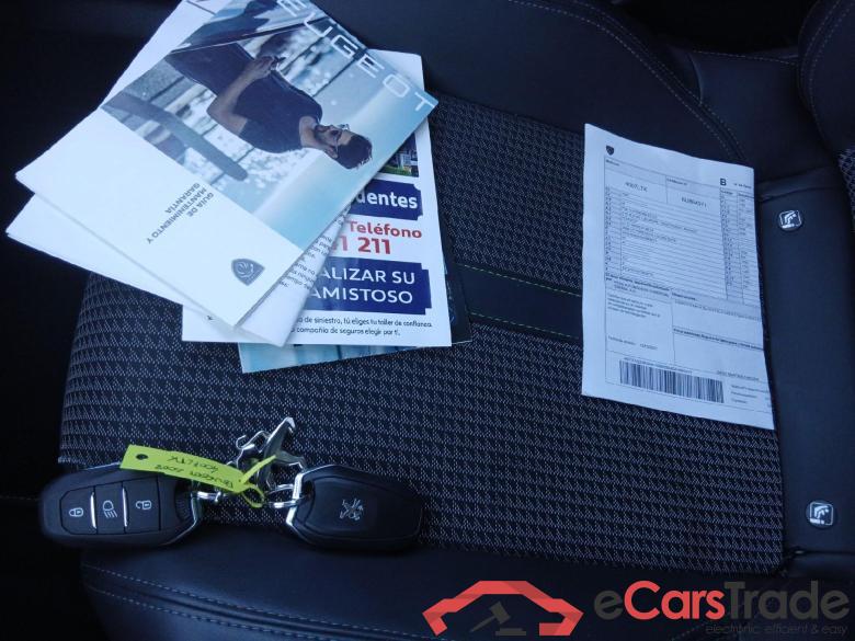 PEUGEOT 2008 / 2019 / 5P / todoterreno GT Puretech 130 S&S EAT8 #5